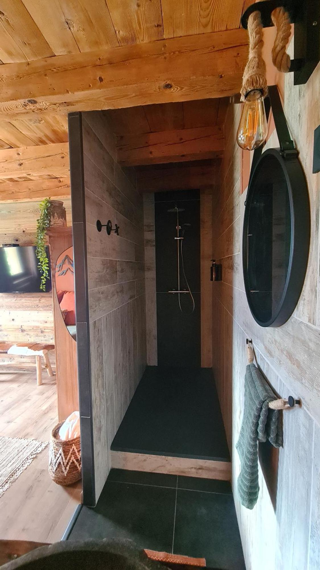 Le Refuge Du Montagnard Panzió Marthod Kültér fotó
